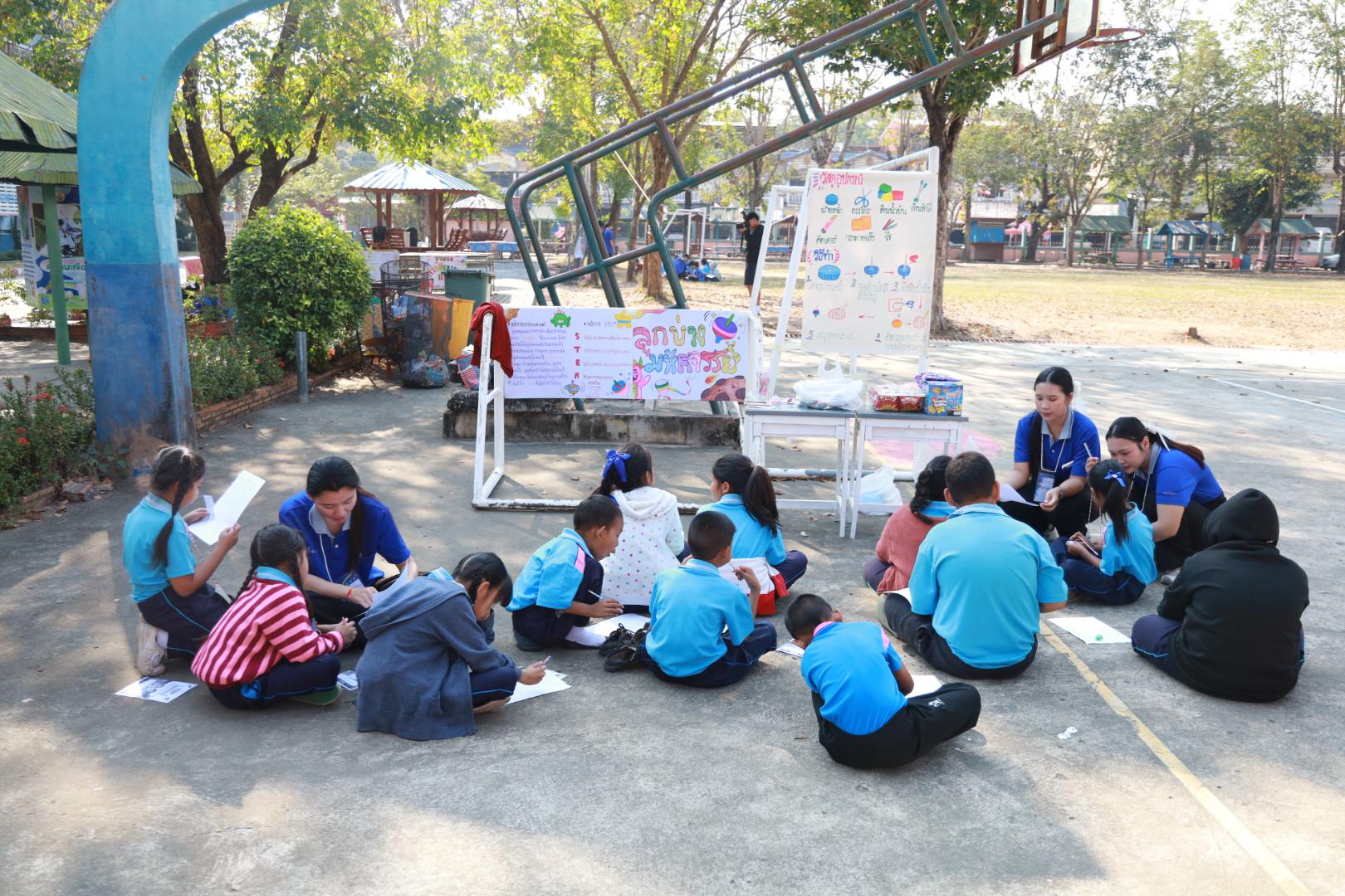 140. วันที่ 27 มกราคม 2569 โปรแกรมวิชาวิทยาศาสตร์ทั่วไป ได้จัดค่ายสเต็มศึกษาให้กับนักเรียนชั้นประถมศึกษาปีที่1-6 ณ โรงเรียนอนุบาลคลองขลุง จ.กำแพงเพชร